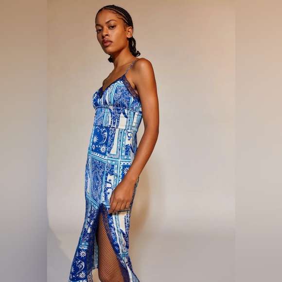 Urban Outfitters 
Audrey Lace Midi Dress
Size: Medium 
Orig. $60 - Picture 3 of 6